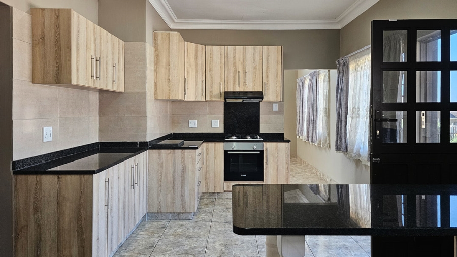 4 Bedroom Property for Sale in St Michaels On Sea KwaZulu-Natal