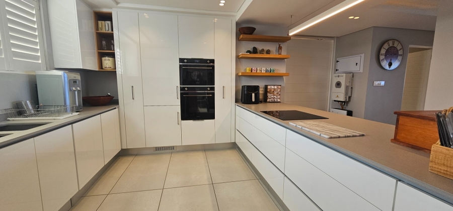 4 Bedroom Property for Sale in Umhlanga KwaZulu-Natal