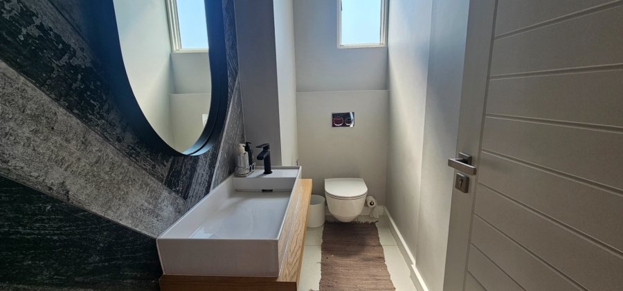 4 Bedroom Property for Sale in Umhlanga KwaZulu-Natal