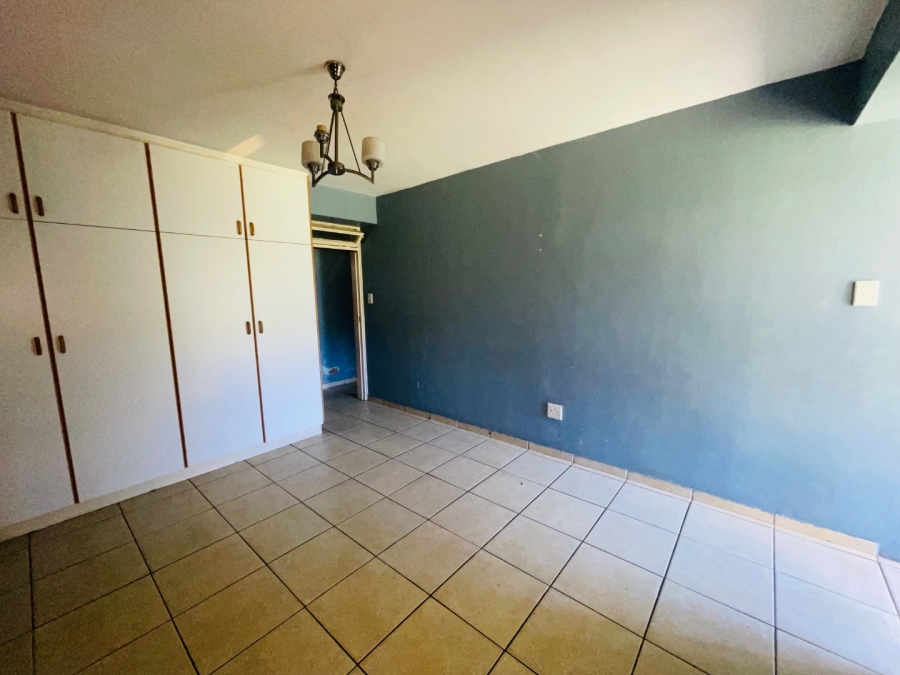 To Let 4 Bedroom Property for Rent in Amanzimtoti KwaZulu-Natal