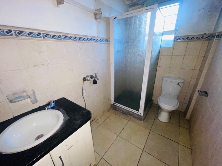 To Let 4 Bedroom Property for Rent in Amanzimtoti KwaZulu-Natal