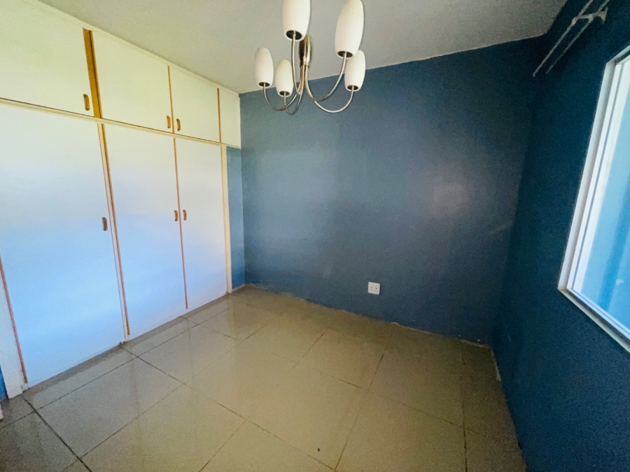 To Let 4 Bedroom Property for Rent in Amanzimtoti KwaZulu-Natal