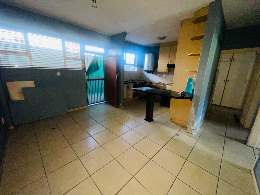 To Let 4 Bedroom Property for Rent in Amanzimtoti KwaZulu-Natal
