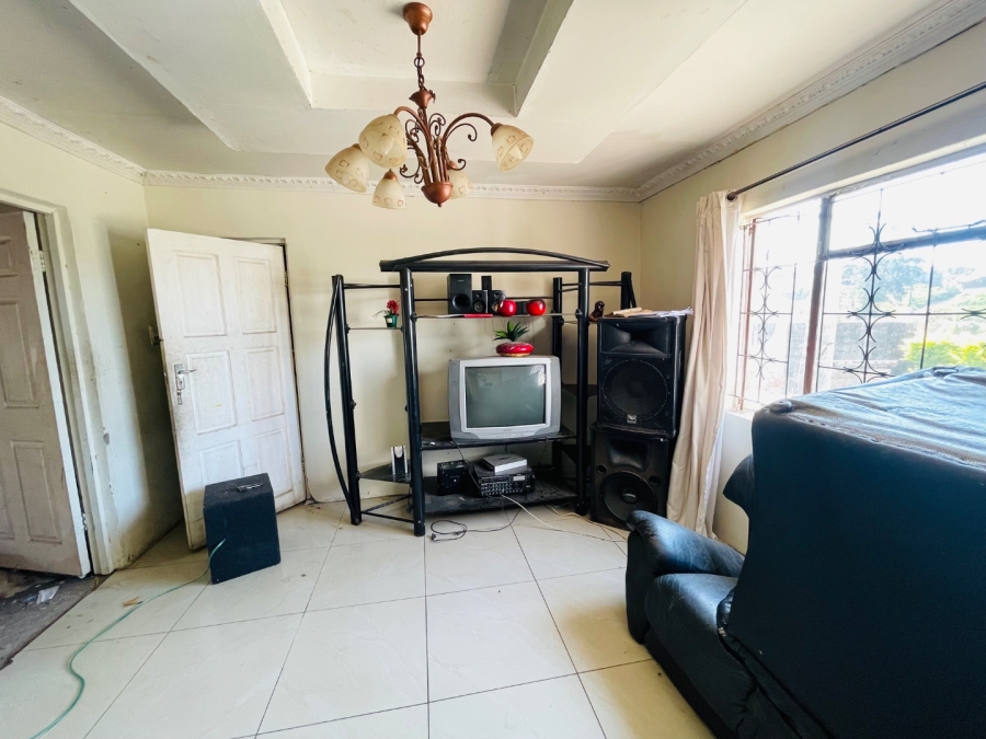 4 Bedroom Property for Sale in Tshelimnyama KwaZulu-Natal