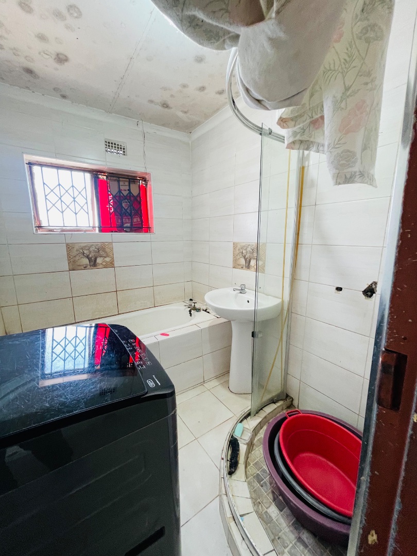 4 Bedroom Property for Sale in Tshelimnyama KwaZulu-Natal