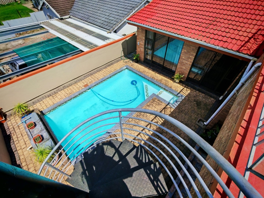 3 Bedroom Property for Sale in Highridge KwaZulu-Natal