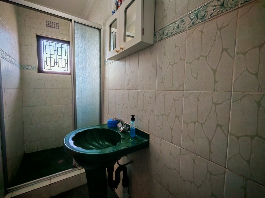 3 Bedroom Property for Sale in Highridge KwaZulu-Natal