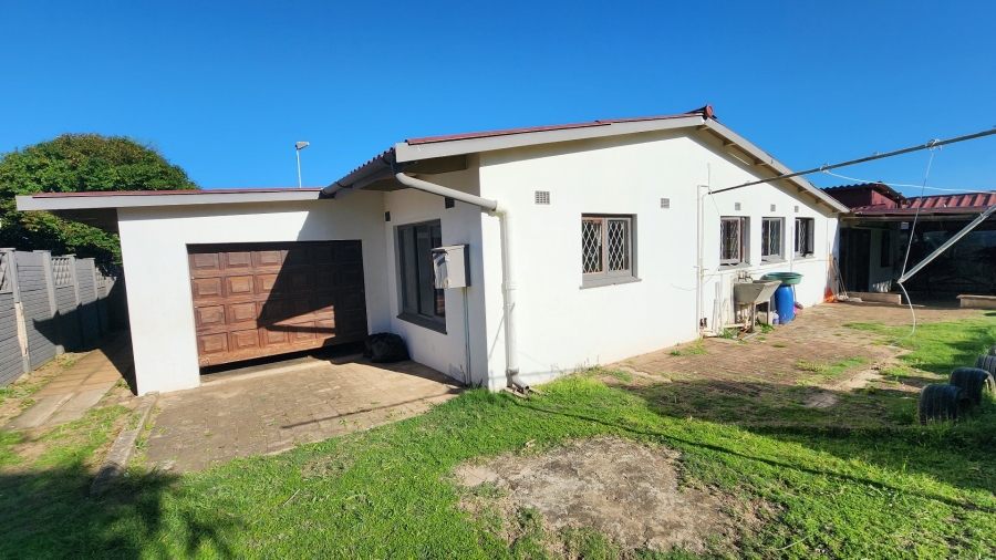 3 Bedroom Property for Sale in Sea Park KwaZulu-Natal