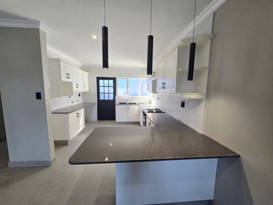 To Let 4 Bedroom Property for Rent in Beverley Hills Estate KwaZulu-Natal