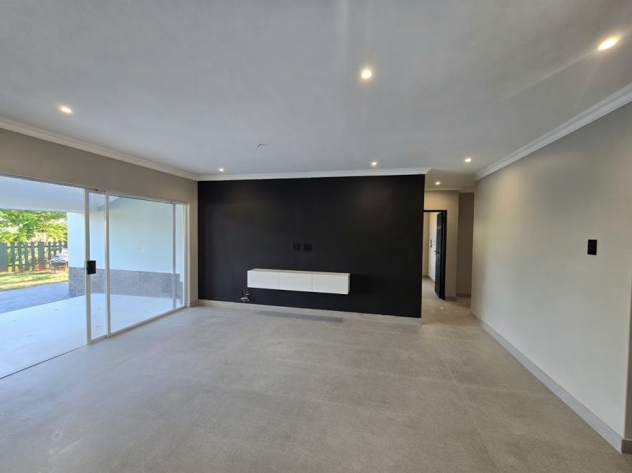 To Let 4 Bedroom Property for Rent in Beverley Hills Estate KwaZulu-Natal