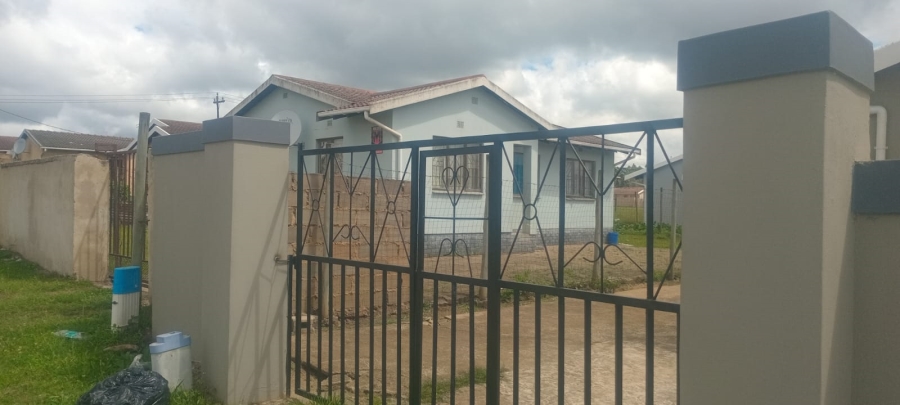 3 Bedroom Property for Sale in Mazakhele KwaZulu-Natal