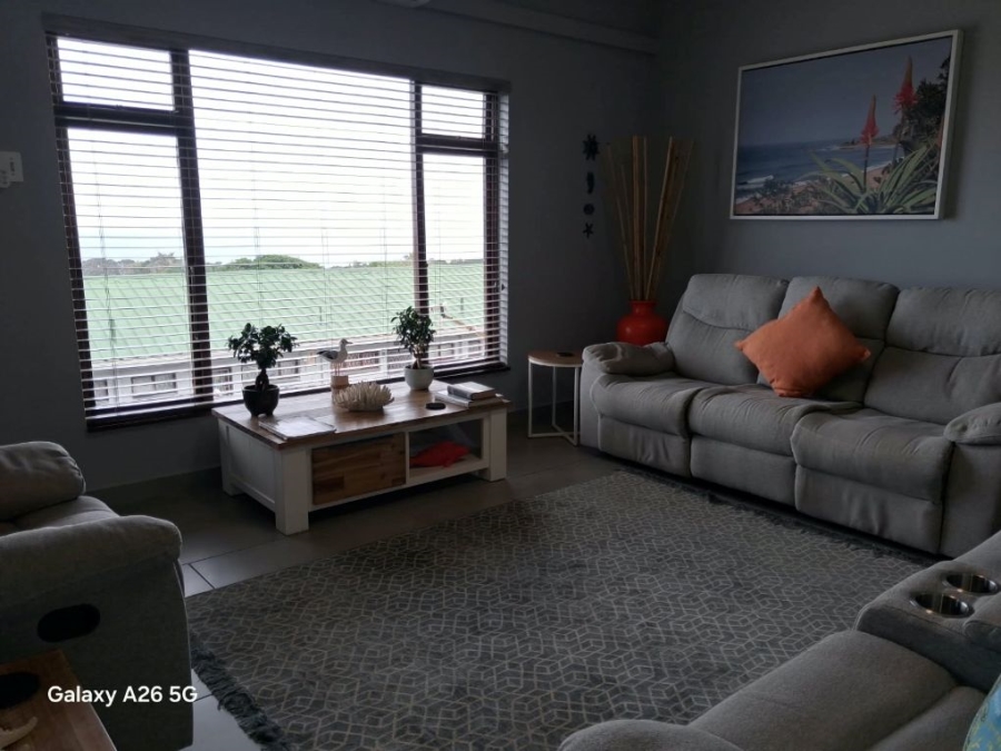 2 Bedroom Property for Sale in Umtentweni KwaZulu-Natal