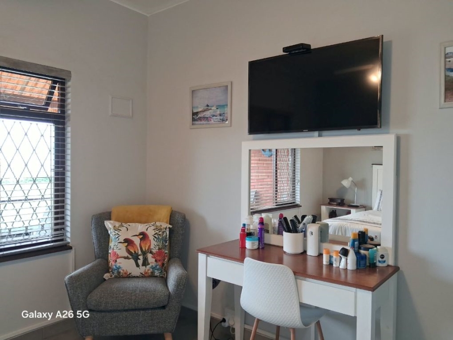 2 Bedroom Property for Sale in Umtentweni KwaZulu-Natal