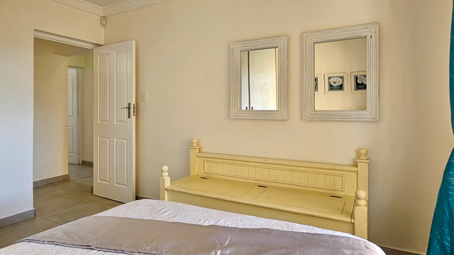  Bedroom Property for Sale in Manaba Beach KwaZulu-Natal