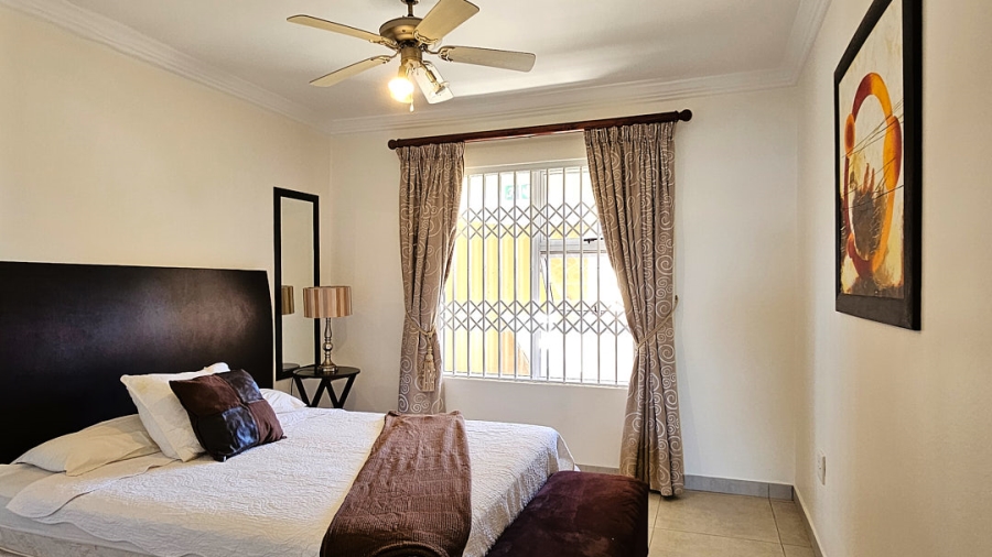  Bedroom Property for Sale in Manaba Beach KwaZulu-Natal
