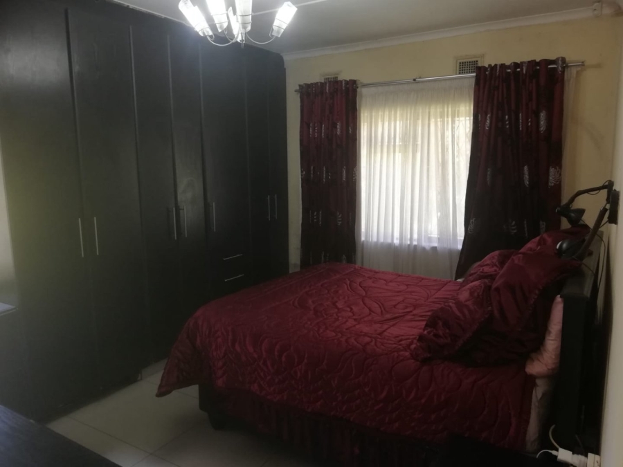 5 Bedroom Property for Sale in Margate KwaZulu-Natal