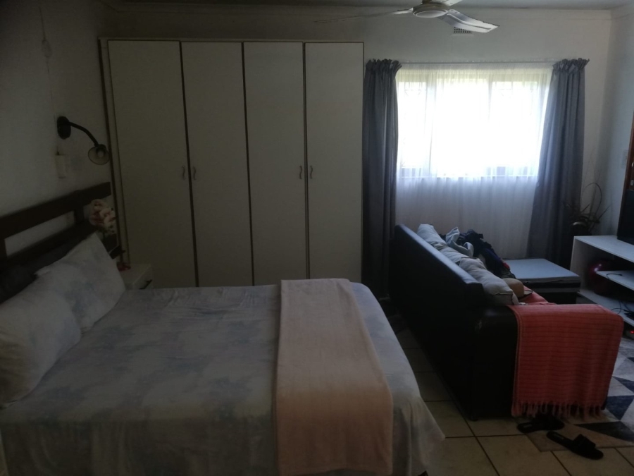 5 Bedroom Property for Sale in Margate KwaZulu-Natal