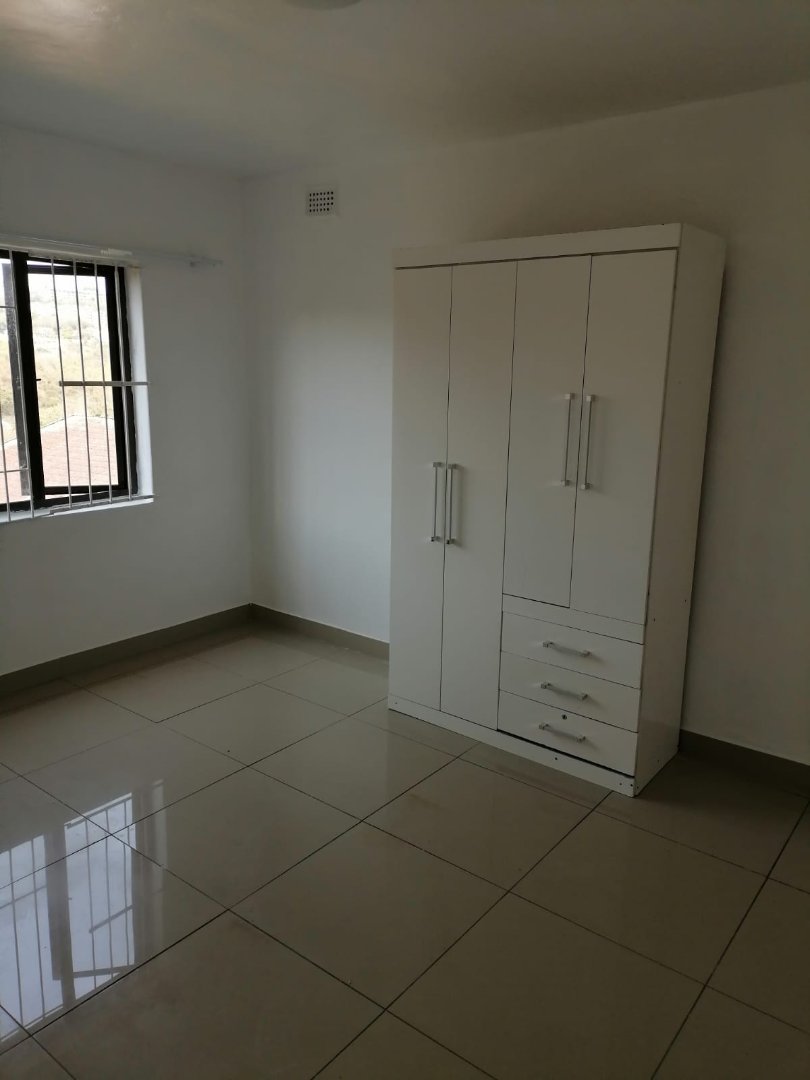 8 Bedroom Property for Sale in Clare Estate KwaZulu-Natal