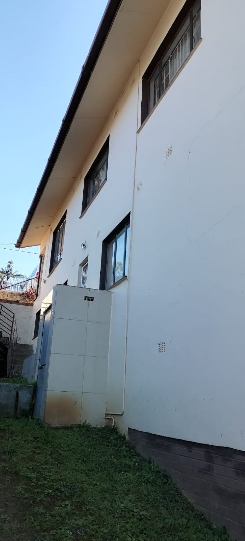 8 Bedroom Property for Sale in Clare Estate KwaZulu-Natal
