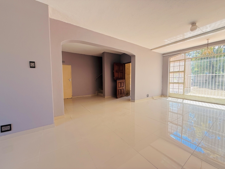 To Let 3 Bedroom Property for Rent in Huttenheights KwaZulu-Natal