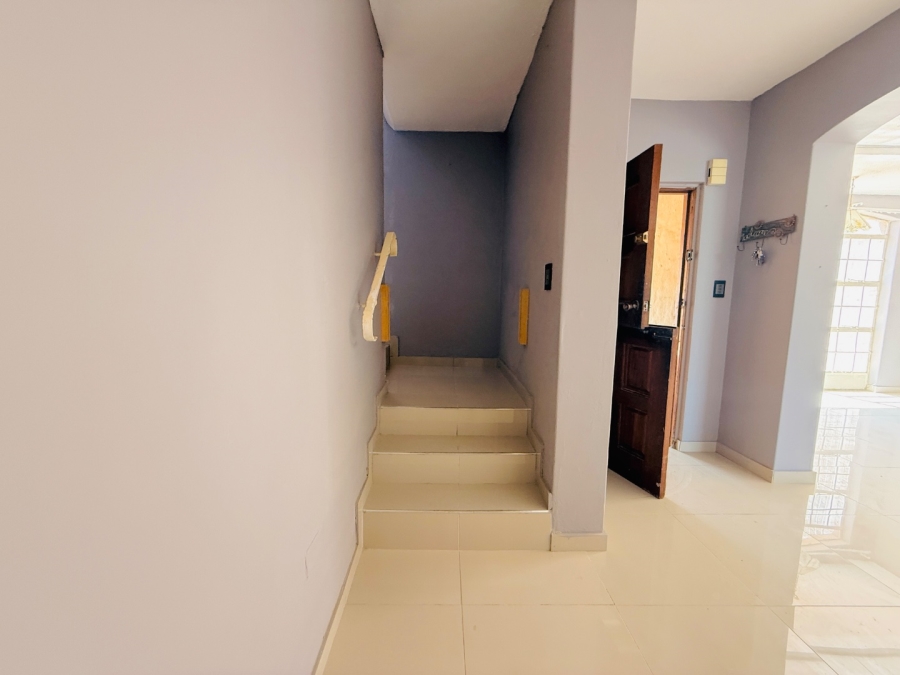 To Let 3 Bedroom Property for Rent in Huttenheights KwaZulu-Natal