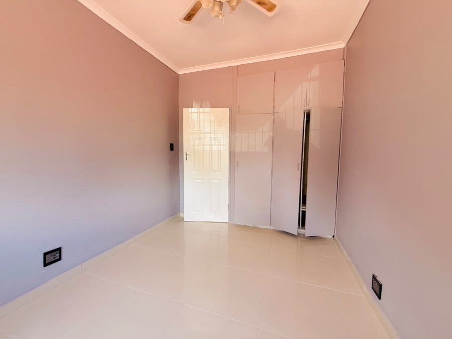To Let 3 Bedroom Property for Rent in Huttenheights KwaZulu-Natal