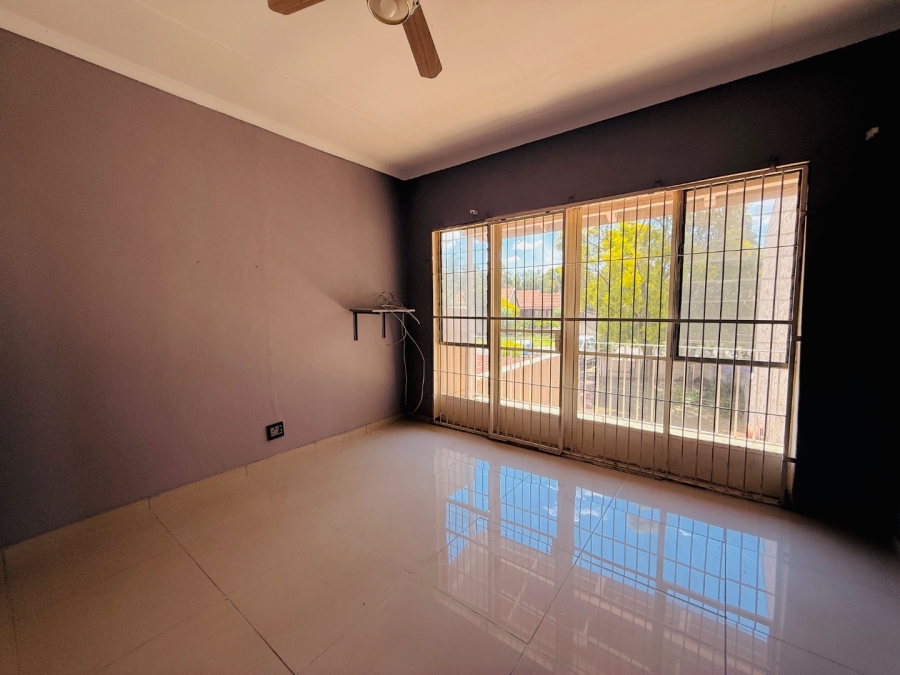 To Let 3 Bedroom Property for Rent in Huttenheights KwaZulu-Natal