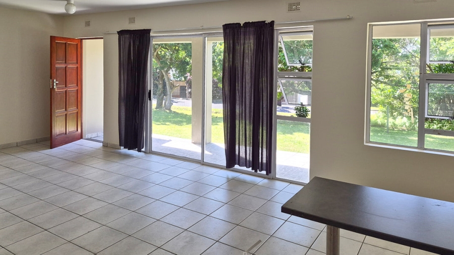 4 Bedroom Property for Sale in Uvongo KwaZulu-Natal