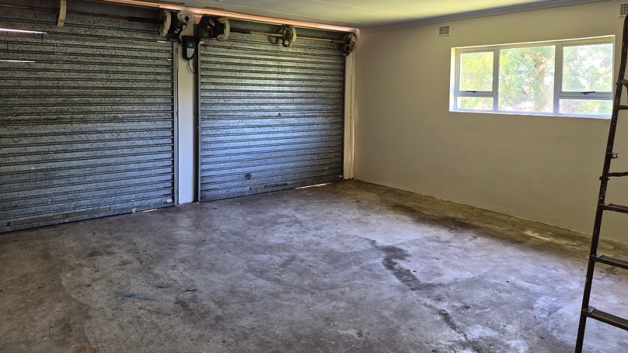 4 Bedroom Property for Sale in Uvongo KwaZulu-Natal
