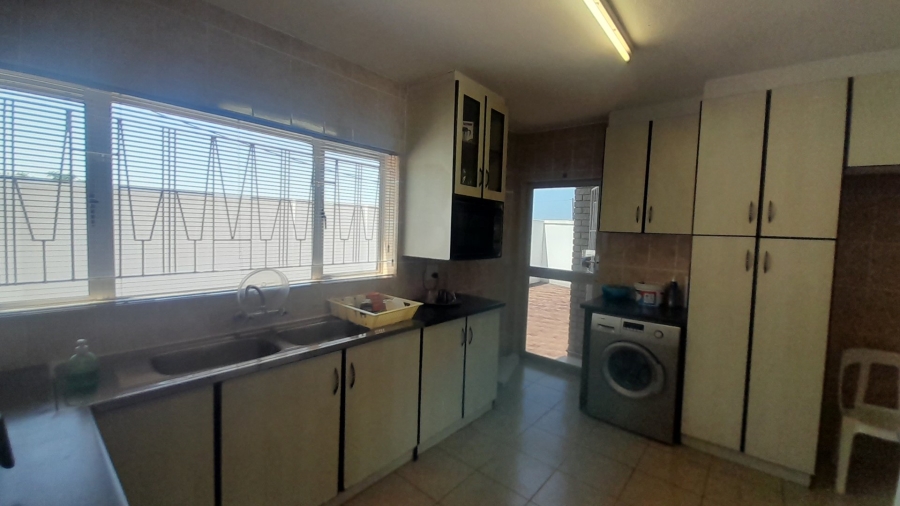 4 Bedroom Property for Sale in Reservoir Hills KwaZulu-Natal