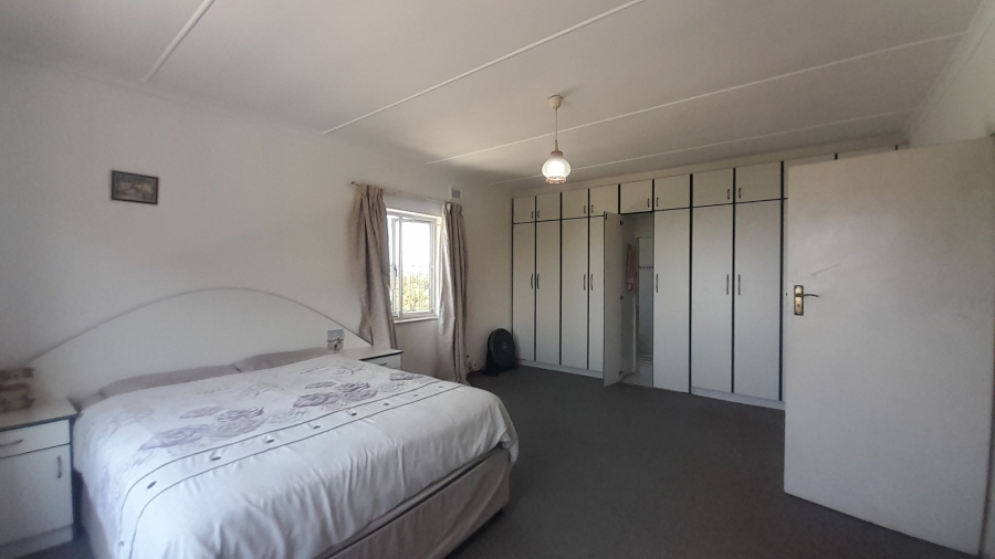 4 Bedroom Property for Sale in Reservoir Hills KwaZulu-Natal