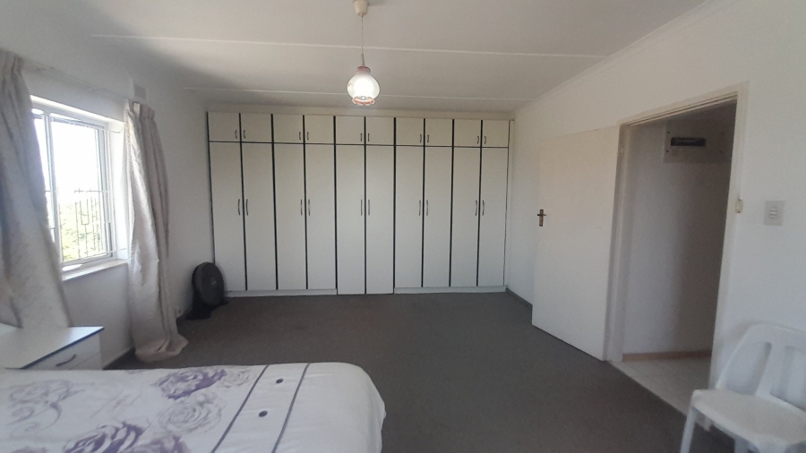 4 Bedroom Property for Sale in Reservoir Hills KwaZulu-Natal