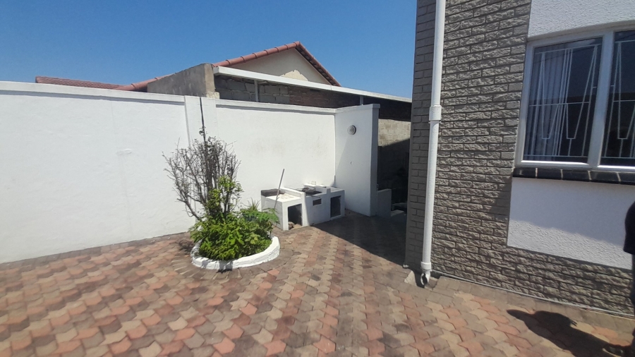 4 Bedroom Property for Sale in Reservoir Hills KwaZulu-Natal