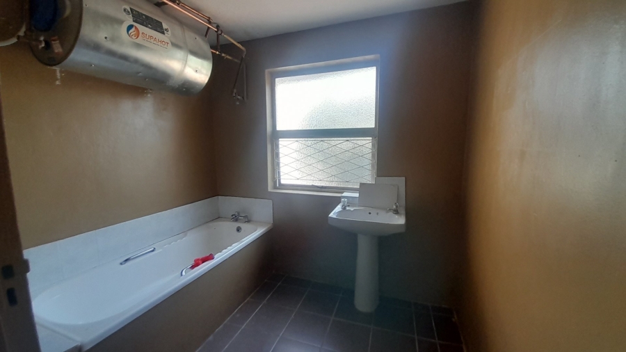 4 Bedroom Property for Sale in Reservoir Hills KwaZulu-Natal