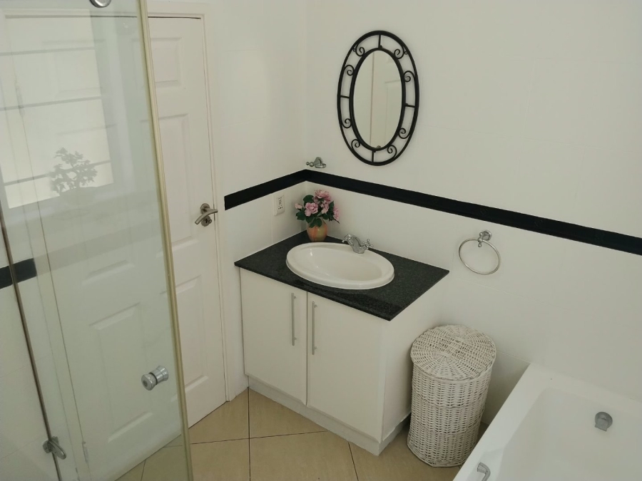 3 Bedroom Property for Sale in Uvongo Beach KwaZulu-Natal