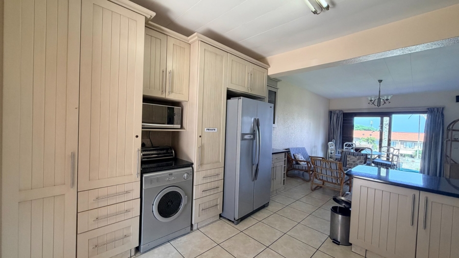 3 Bedroom Property for Sale in Uvongo KwaZulu-Natal