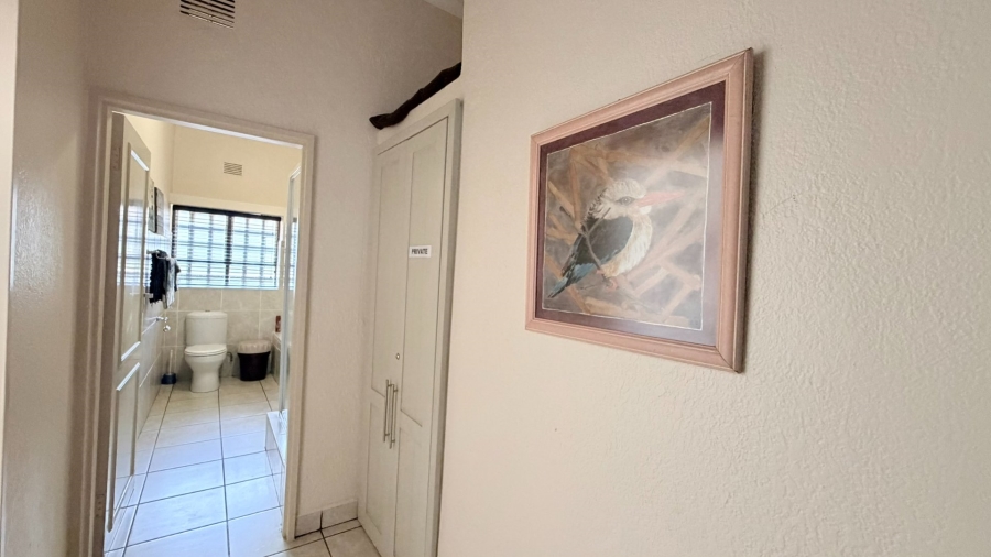 3 Bedroom Property for Sale in Uvongo KwaZulu-Natal