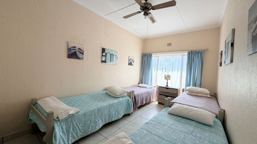 3 Bedroom Property for Sale in Uvongo KwaZulu-Natal