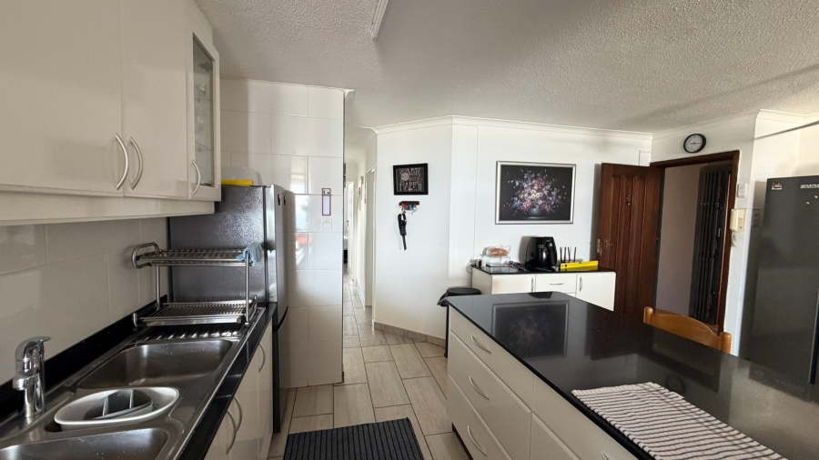 3 Bedroom Property for Sale in Uvongo KwaZulu-Natal