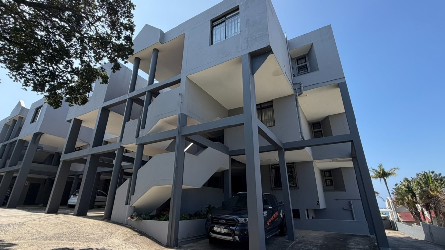 3 Bedroom Property for Sale in Uvongo KwaZulu-Natal