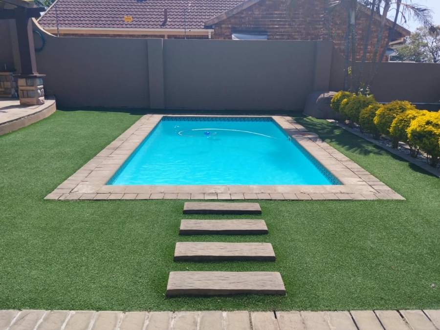 4 Bedroom Property for Sale in St Michaels On Sea KwaZulu-Natal