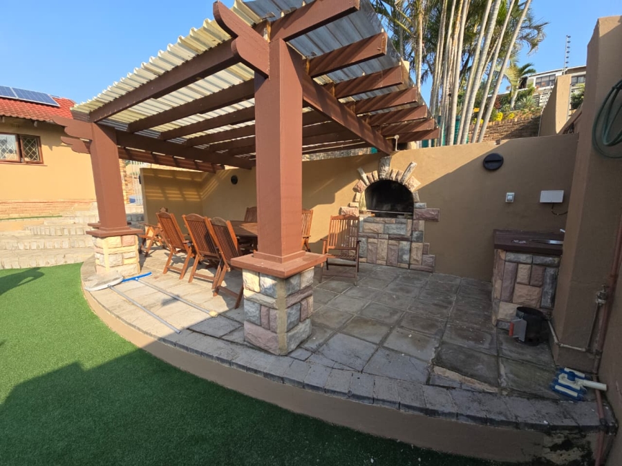 4 Bedroom Property for Sale in St Michaels On Sea KwaZulu-Natal
