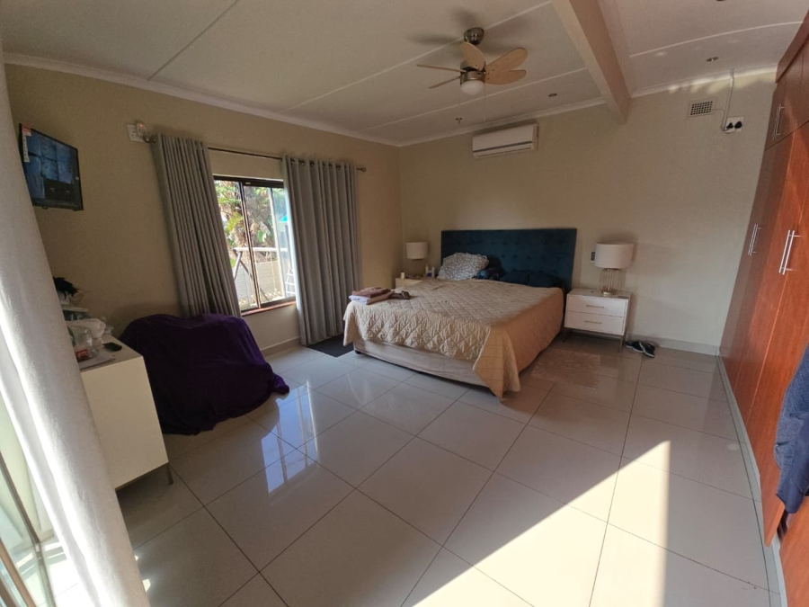 4 Bedroom Property for Sale in St Michaels On Sea KwaZulu-Natal