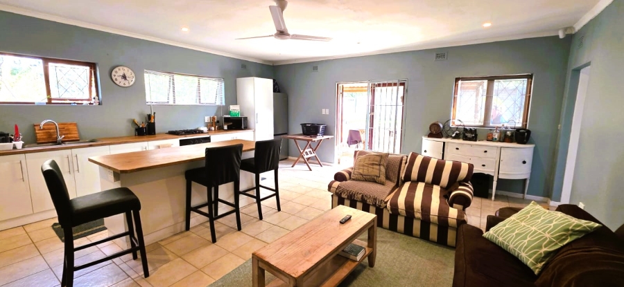 To Let 2 Bedroom Property for Rent in Umtentweni KwaZulu-Natal