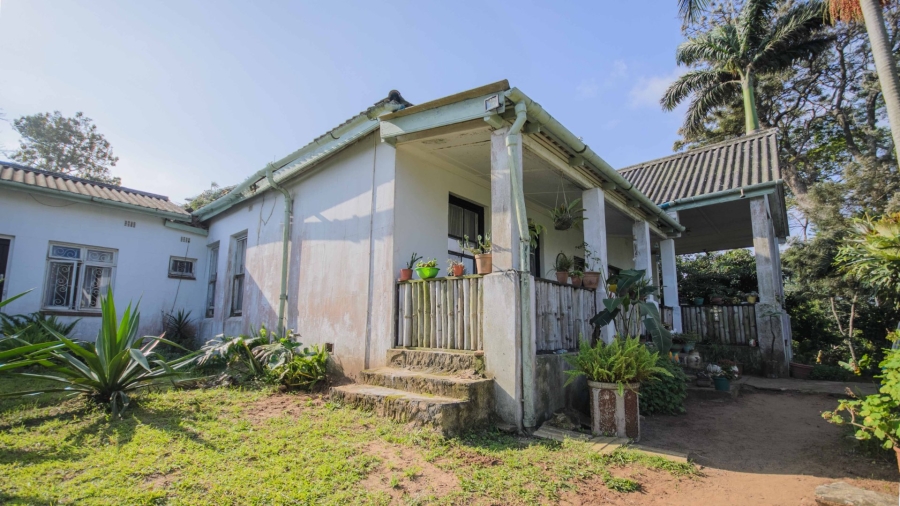 5 Bedroom Property for Sale in Umtentweni KwaZulu-Natal