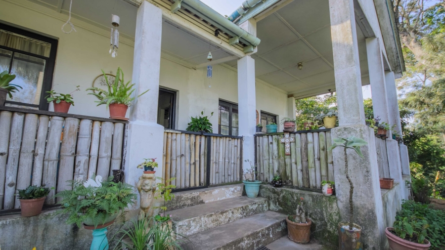 5 Bedroom Property for Sale in Umtentweni KwaZulu-Natal