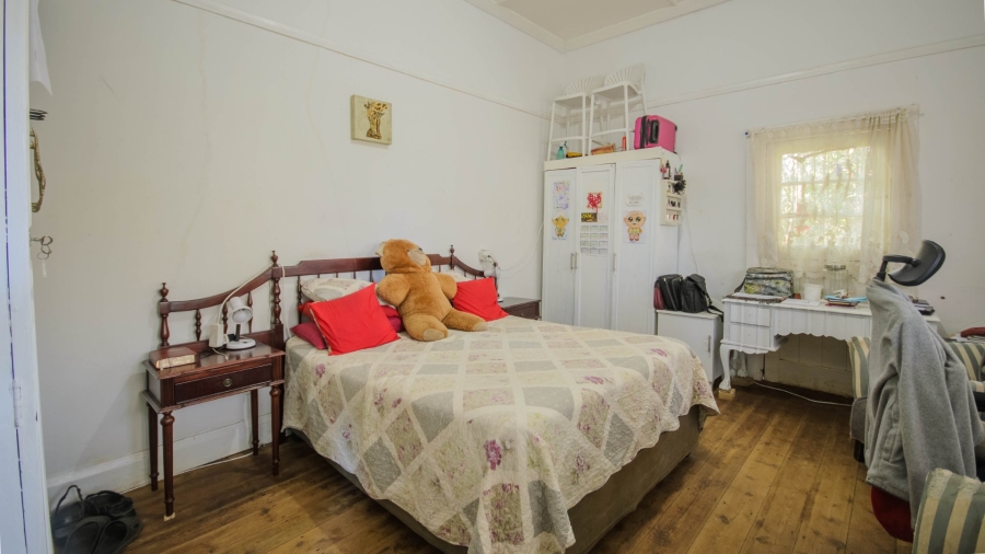 5 Bedroom Property for Sale in Umtentweni KwaZulu-Natal