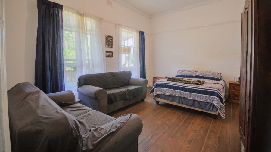 5 Bedroom Property for Sale in Umtentweni KwaZulu-Natal