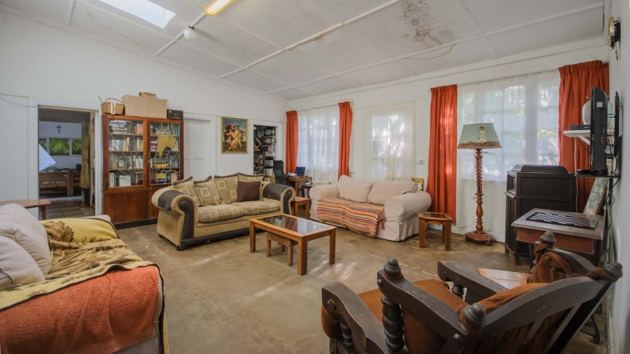 5 Bedroom Property for Sale in Umtentweni KwaZulu-Natal