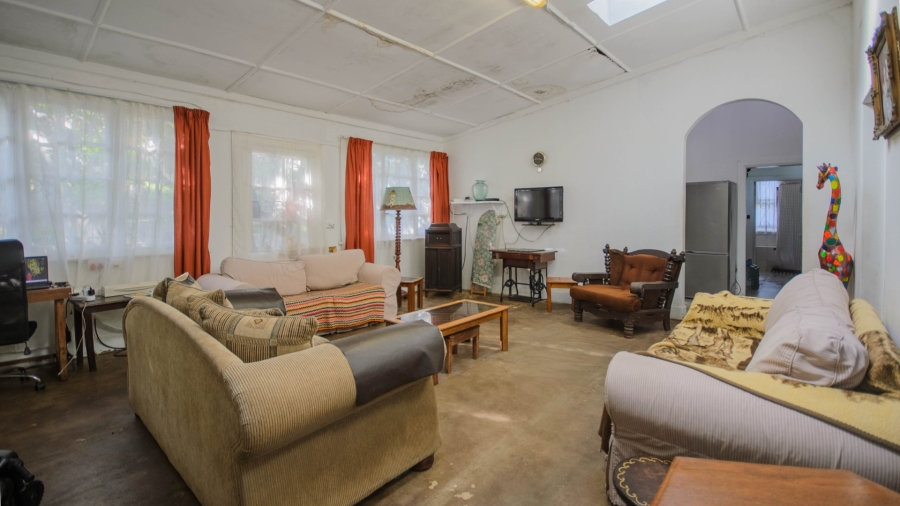 5 Bedroom Property for Sale in Umtentweni KwaZulu-Natal